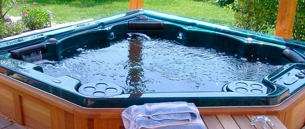 Repairing a garden hot tub