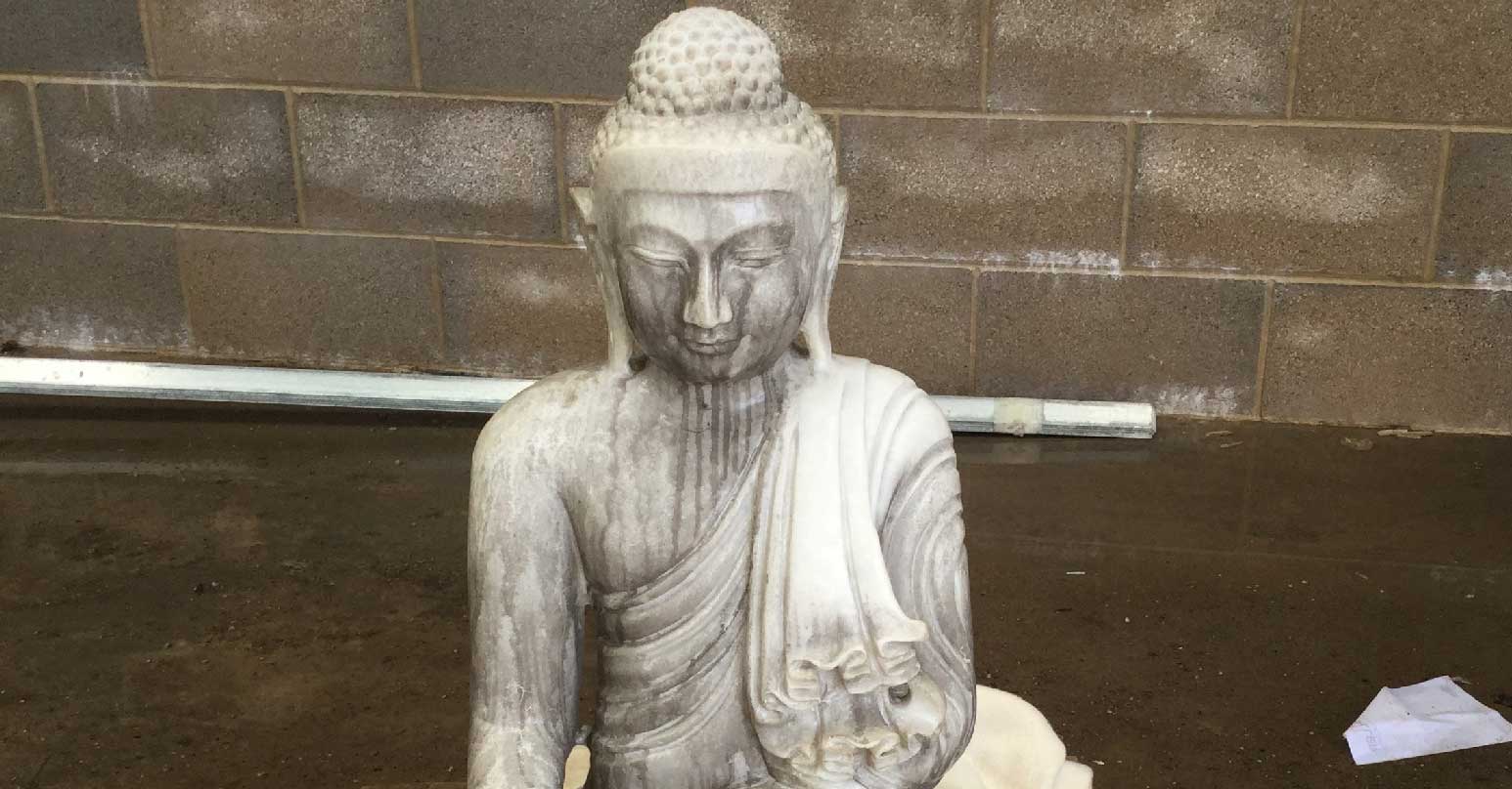 Stained Budda statue - Before repair