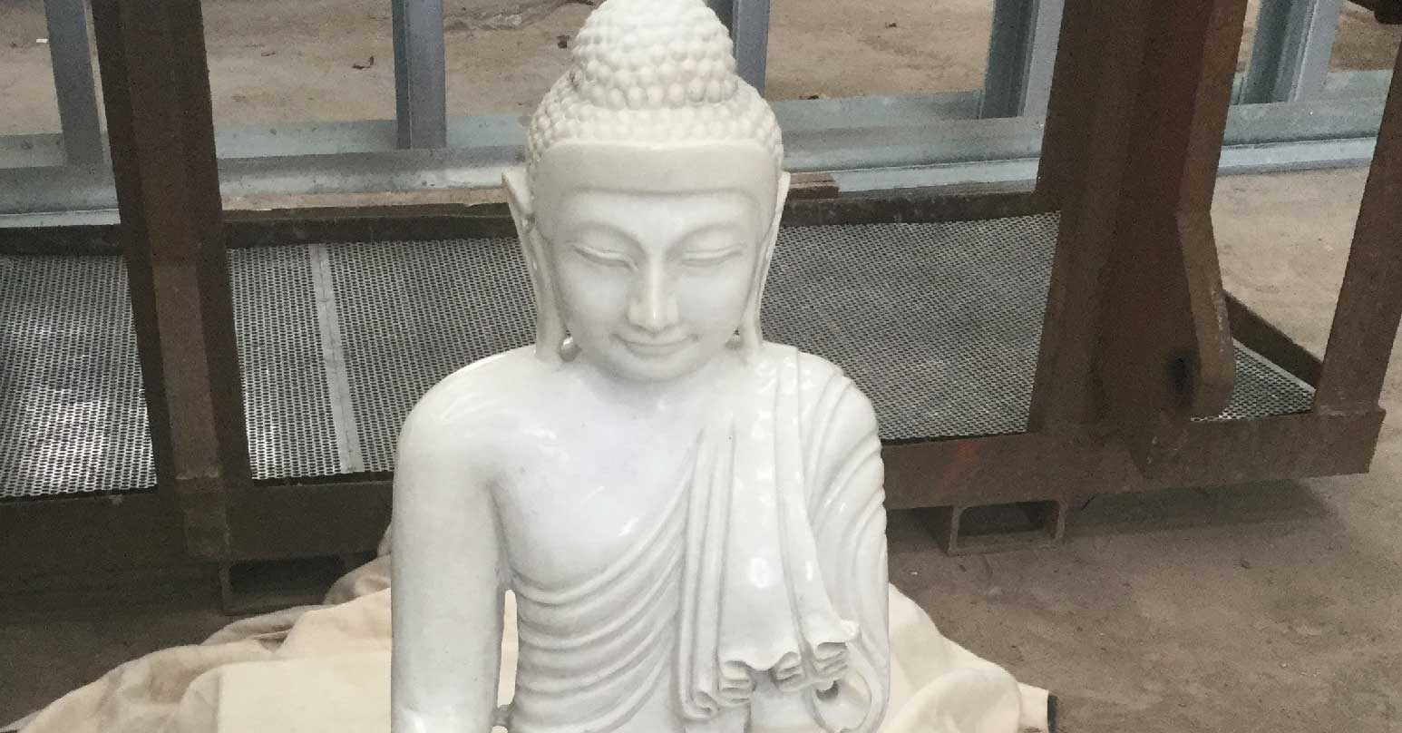Stained Budda statue - After repair