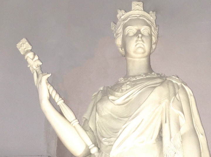 Restoring a badly damaged statue of Queen Victoria