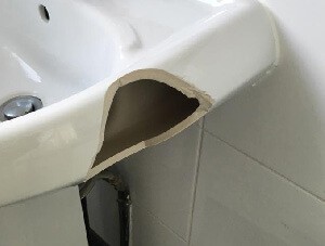 Cracked sink